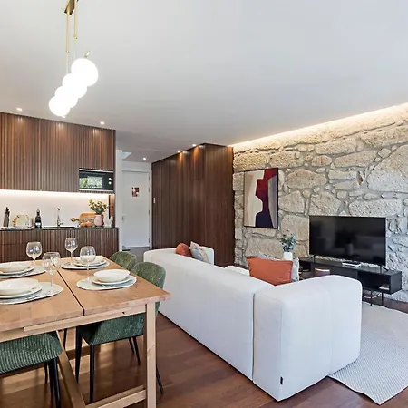 Wonderful 2br Duplex Near River By Lovelystay Apartment *